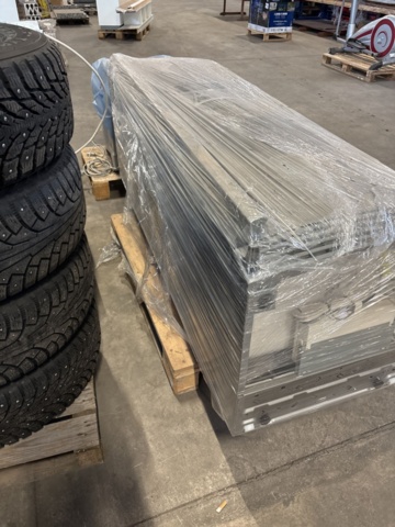 1404506-4 Freezer – Husqvarna QT2581X