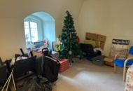 1368667 Christmas decorations, chairs, paintings, furniture, etc.