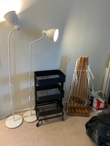 1368667-9 Christmas decorations, chairs, paintings, furniture, etc.