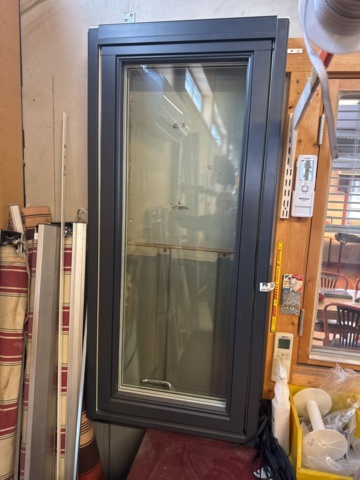 1321367-1 Window 6x13 gray surface