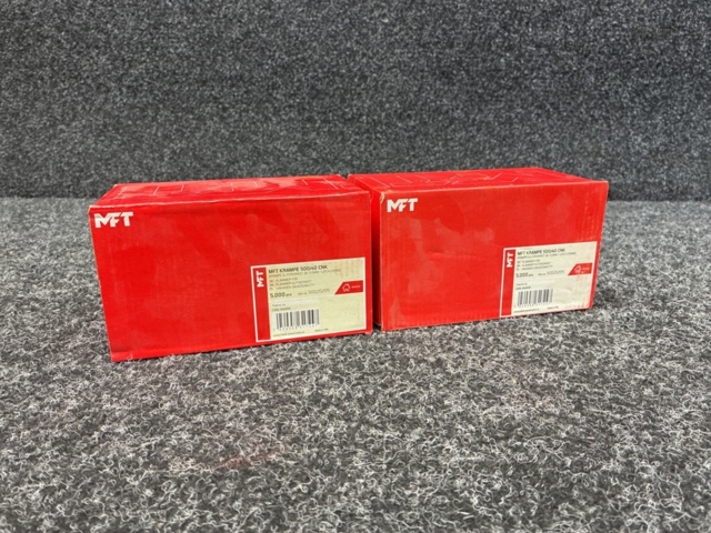 1486879-1 About 10,000 pcs. Staples 500/40, MFT