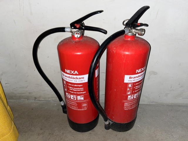 1424106-7 Collection of office furniture, printers and fire extinguishers