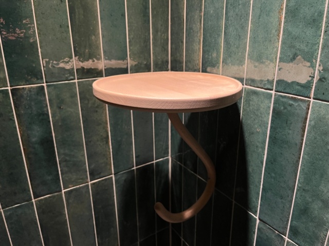 1424109-5 Collection of wall-mounted wooden hooks - Gemla Kapten