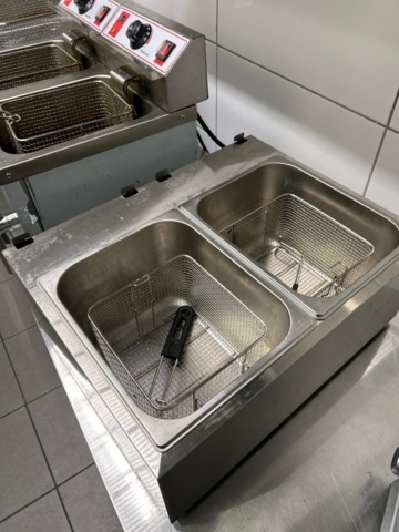 1368673-7 Double fryer and clamp grill (Note: Updated)