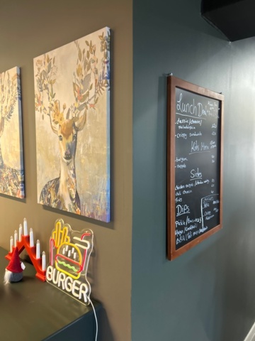 1368676-10 Interior and decorative materials - mirrors, dresser, fir tree, paintings, etc.