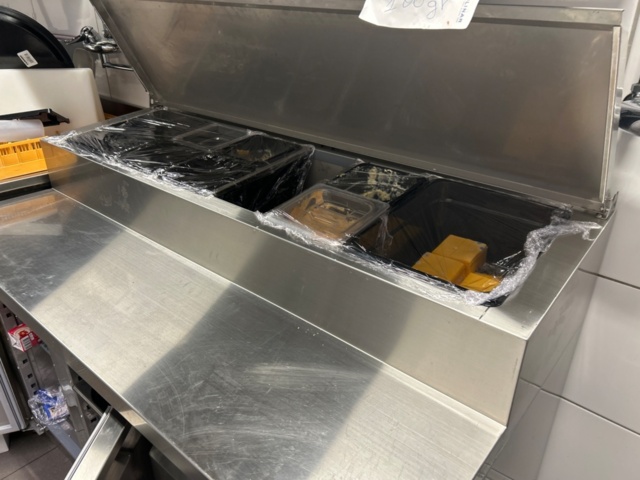 1368675-3 Refrigerated counter with cooling channel - Adexa SH27