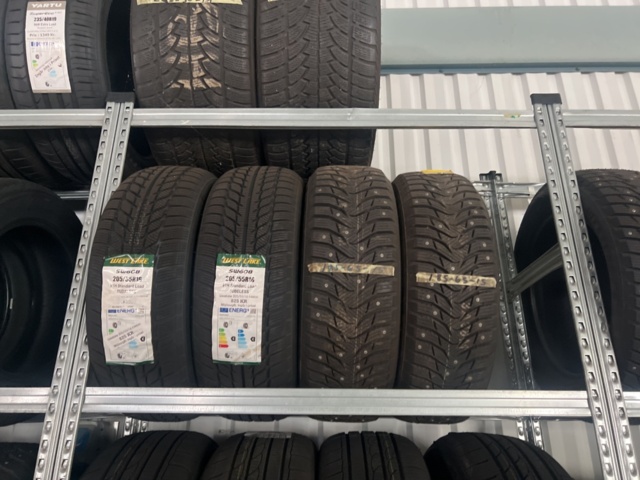 1469585-20 Various tires, approx. 120 pcs - including shelving system