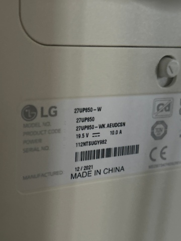 1410986-7 Kontorsinredning - Skrivbord, skärmar, hurtsar