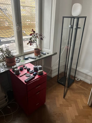 1410988-8 Kontorsinredning - Soffor, TV, matta, m.m.