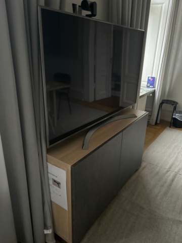 1410989-9 Office furniture - Tables, TVs, conference systems, etc.