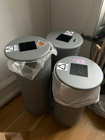 1410990-5 Loose contents in kitchen - Microwave, coffee maker, chairs, etc.