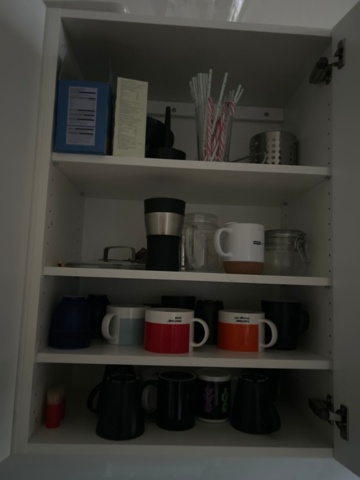 1410990-9 Loose contents in kitchen - Microwave, coffee maker, chairs, etc.