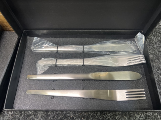 1487041-4 30 pcs set Cutlery