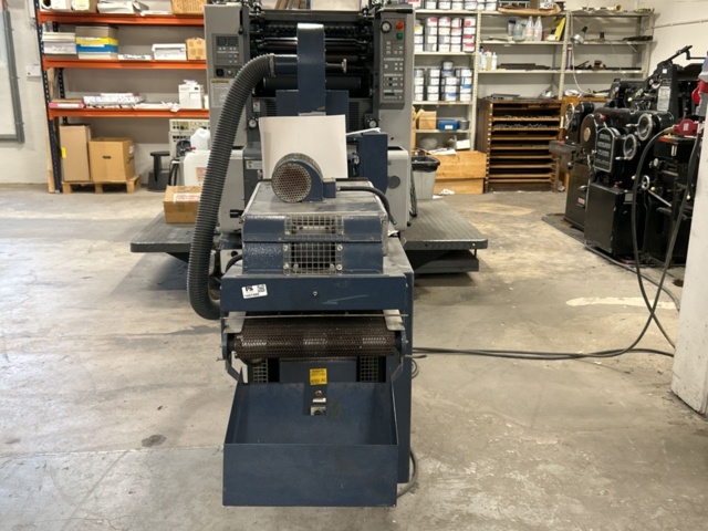 1457486-3 Smältlimsapplikator med transportband - Zippy