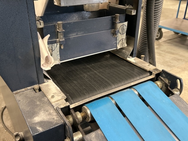 1457486-7 Smältlimsapplikator med transportband - Zippy