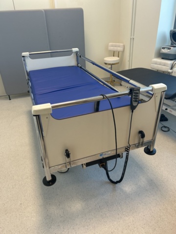 1470247-1 Nursing bed – Schell Industries 1297-FC