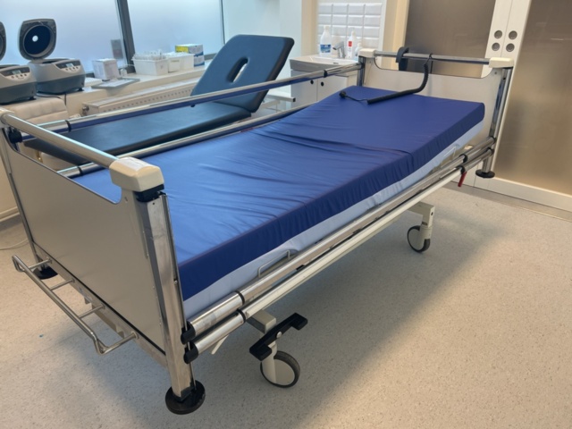 1470247-5 Nursing bed – Schell Industries 1297-FC