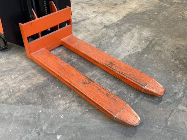 1457490-6 Stacker - Kentruck B69, -1998