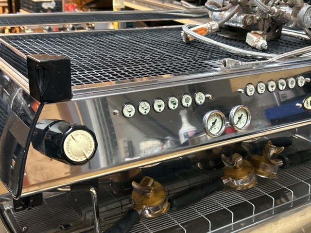 1457505-2 Espresso machine - La Marzocco GB5 3 AV, -2012