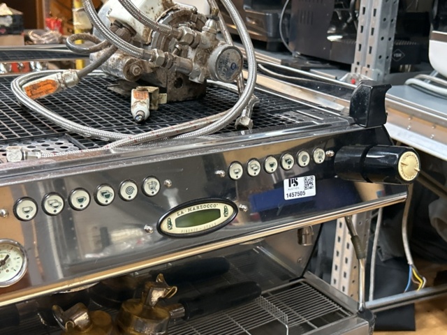 1457505-3 Espresso machine - La Marzocco GB5 3 AV, -2012