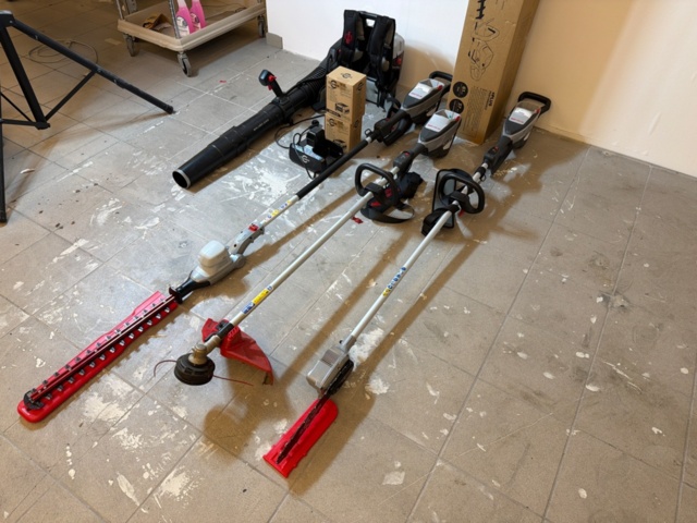 1487687-1 Cramer garden package, 5 machines, 2 batteries and charger