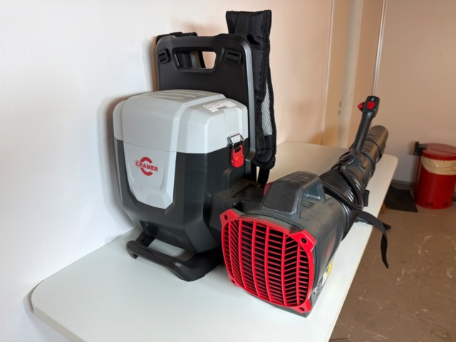 1487688-2 Cramer backpack leaf blower 82B1300