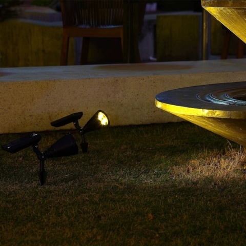 1487769-2 4 pcs Solar spotlight 7 LED - Free shipping