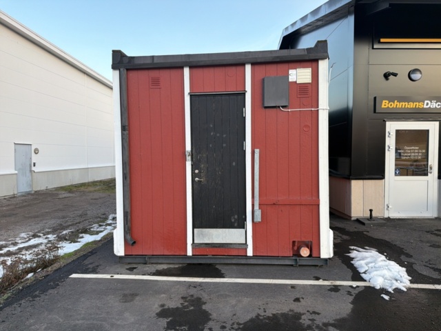 1488107-2 Staff shed for 6 people in good condition