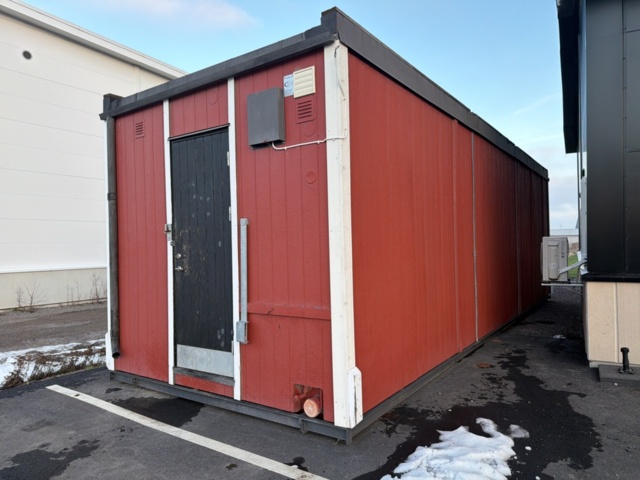 1488107-3 Staff shed for 6 people in good condition