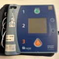 1453342-2 Hjärtstartare med tillbehör - Laerdal HeartStart FR2+ (modell M3841A)
