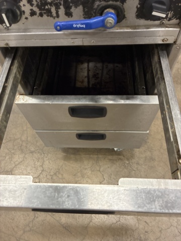 1488221-7 Stainless steel heated trolley, Electro thermo