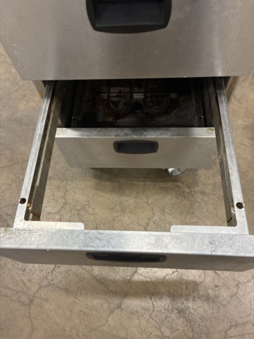 1488221-8 Stainless steel heated trolley, Electro thermo