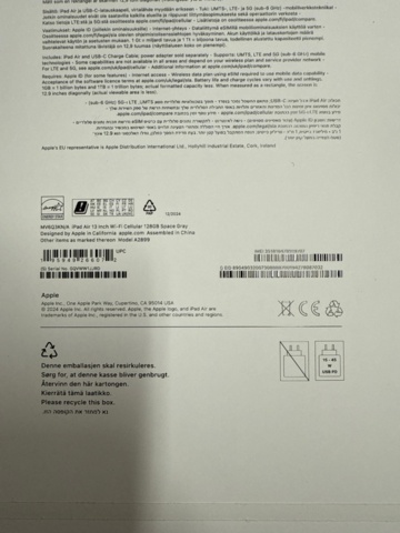 1442283-6 Tablet with Magic Keyboard and accessories - Apple iPad Air 13" (M2, 2024)