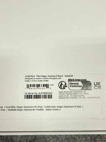 1442283-10 Tablet with Magic Keyboard and accessories - Apple iPad Air 13" (M2, 2024)