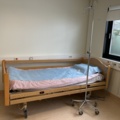 1453365-2 Patientsäng med elfunktion - Närkes Miljöprodukter