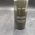 1488249-3 Bodylotion, 360 st - Lulu Belle, återfuktande formula, snabbabsorberande, 300 ml