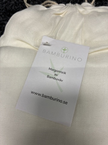 1488176-3 Morgonrock Bamburino bambuväv naturvit, strl L/XL