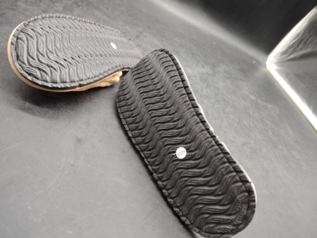 1488413-3 Tofflor, 100 st, ribbad ovandel, halksäker sula, 21 cm