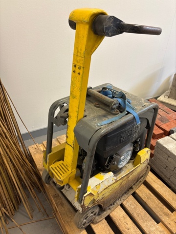1482202-3 Soil vibrator - Wacker Neuson with diesel engine Hatz 1B30-2