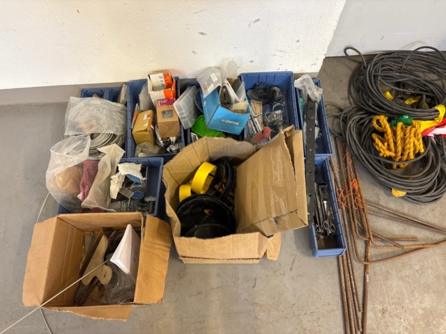 1482203-5 Construction and workshop equipment - compressor, sack truck, winches and rebar