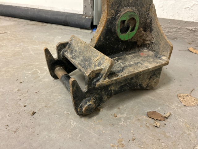 1482225-3 Frost hook