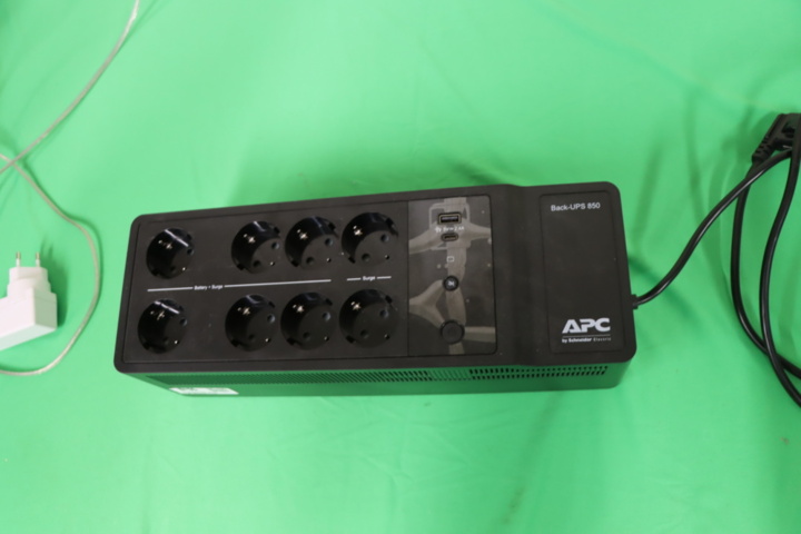 1295845-2 APC Backup Schneider Electric BE8502G2-GR