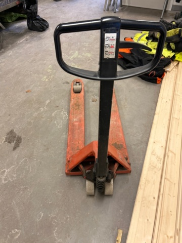1482219-3 Pallet truck 2300 kg - BT LHM230