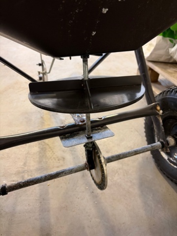 1482210-4 Spreader carts 2pcs