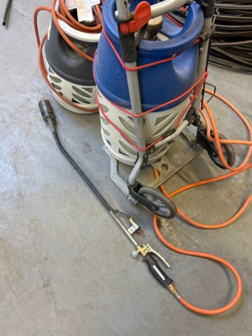 1482217-4 Gas burner with two tubes