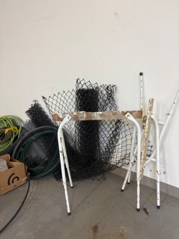 1482211-5 Samling med trä, metall och spillmaterial