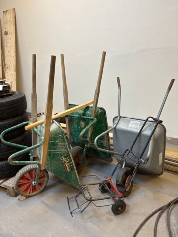 1482212-1 Wheelbarrows 3 pcs and sack cart