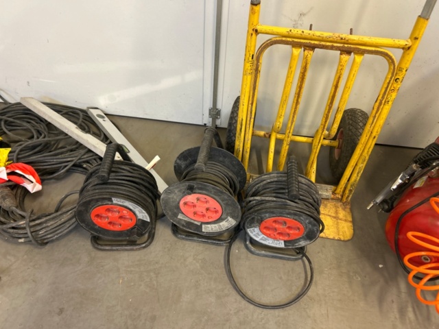 1482203-4 Construction and workshop equipment - compressor, sack truck, winches and rebar