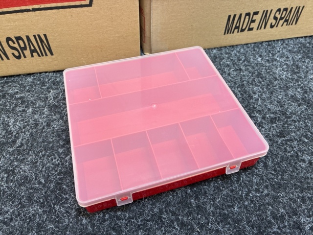 1489112-3 36 assorted boxes, Tayg