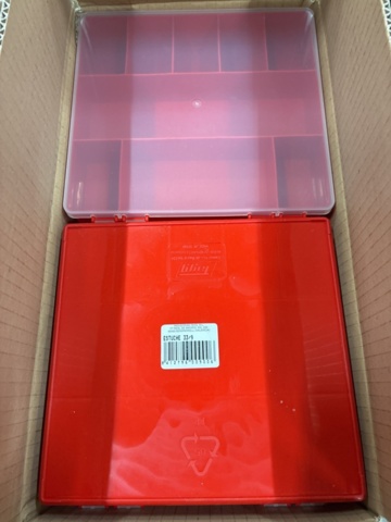 1489112-10 36 assorted boxes, Tayg